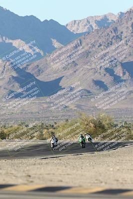 media/Dec-07-2025-CVMA (Sun) [[3e7d2de5dc]]/Race 18-Formula Twins-Formula 40 UL/